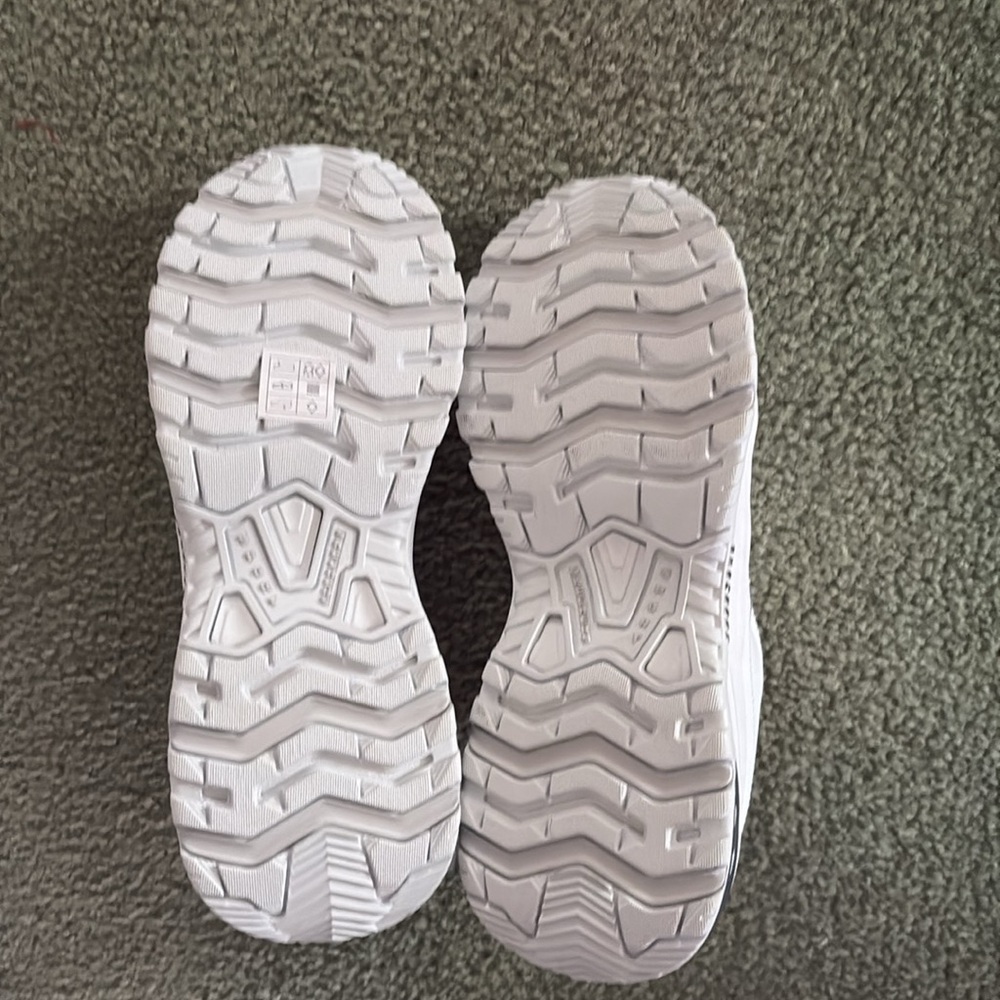 Sketchers Sport slip on size 10 - Picture 4 of 5